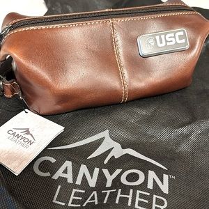 USC Trojans wind River Canyon travel kit leather